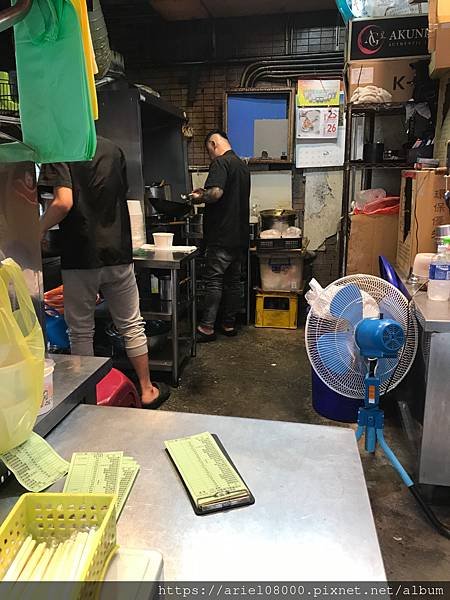 「台北美食」市政府 流氓炒飯-信義區-台北市/MRT捷運/市