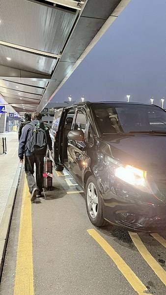 LINE_ALBUM_機場接送_250123_16.jpg
