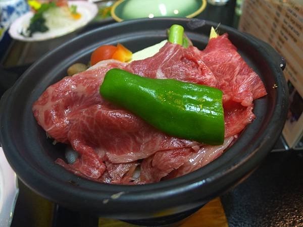 當然一定要有牛肉囉~