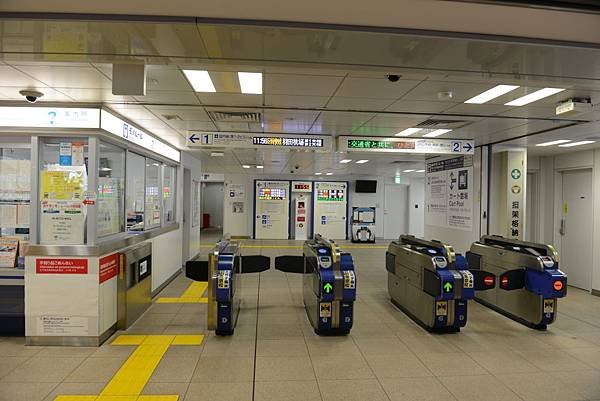 要去搭單軌電車~