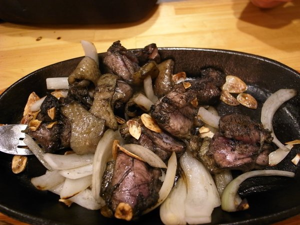 店員說是用麻酒去快炒的~宮崎特產..&lt;--店員是對岸的用中文解釋給我們聽~