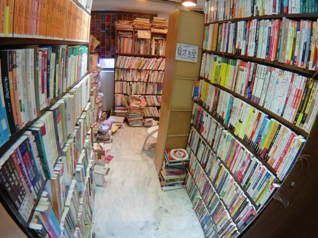 07-最有溫度的書店 愛閱二手書坊.JPG