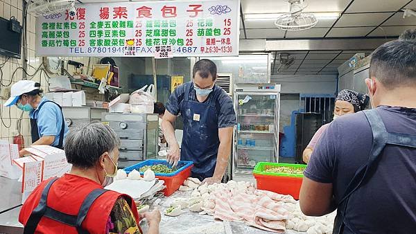 12_台北市光復市場美食_光復素食包子店.jpg