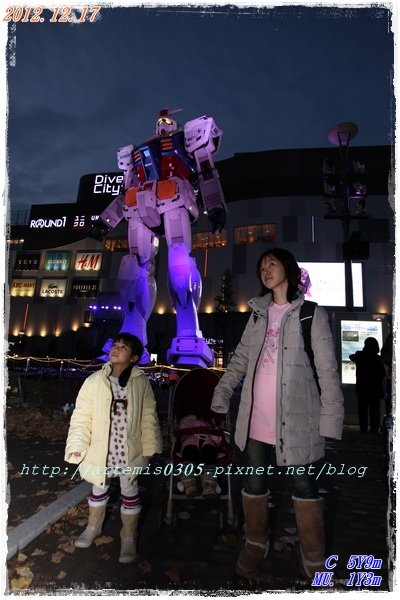 1...2012_12_17_5D II_0322