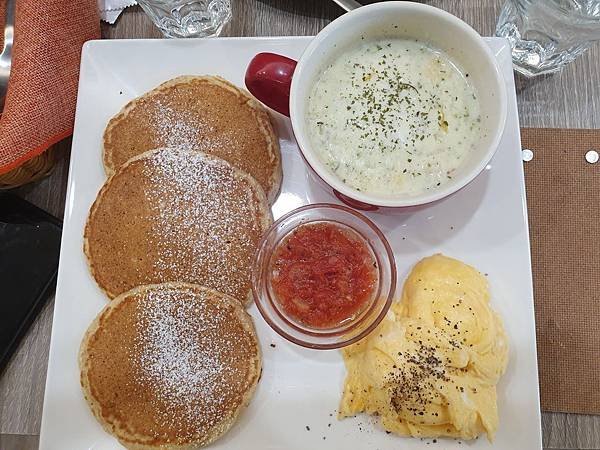 高雄。pancake_190820_0016.jpg