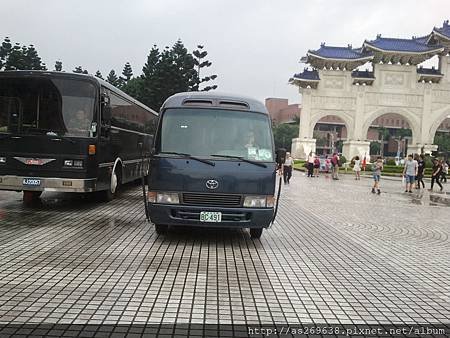 TOYOTA COASTER KC-BB58L軍用巴士(民間車牌).jpg