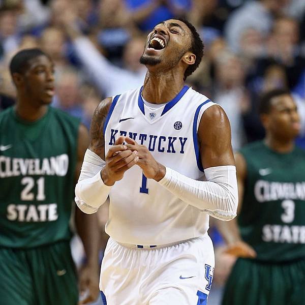 hi-res-452000439-james-young-of-the-kentucky-wildcats-celebrates-during_crop_exact.jpg