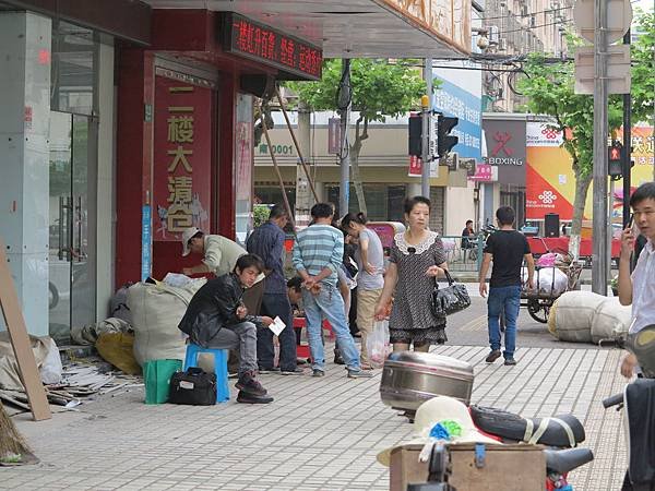 很妙的攤販.JPG