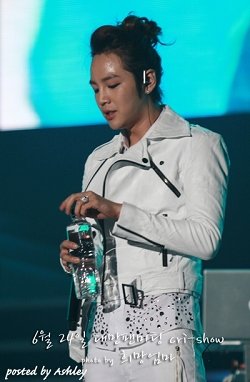 cri show015-1.jpg