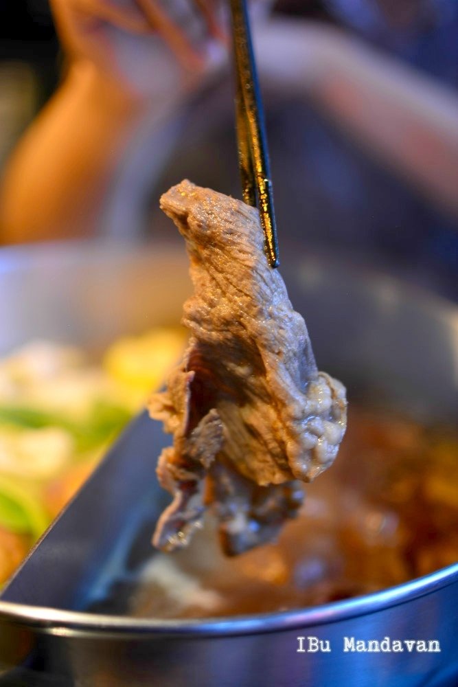 新北美食板橋府中肉麻一下精緻鴛鴦麻辣火鍋吃到飽