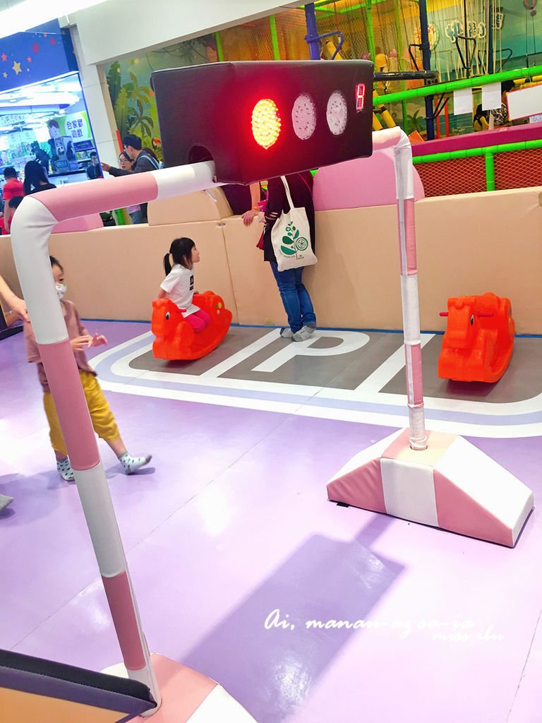 [新北。親子樂園] 馬卡龍夢幻場景好玩又好拍~新北中和KID
