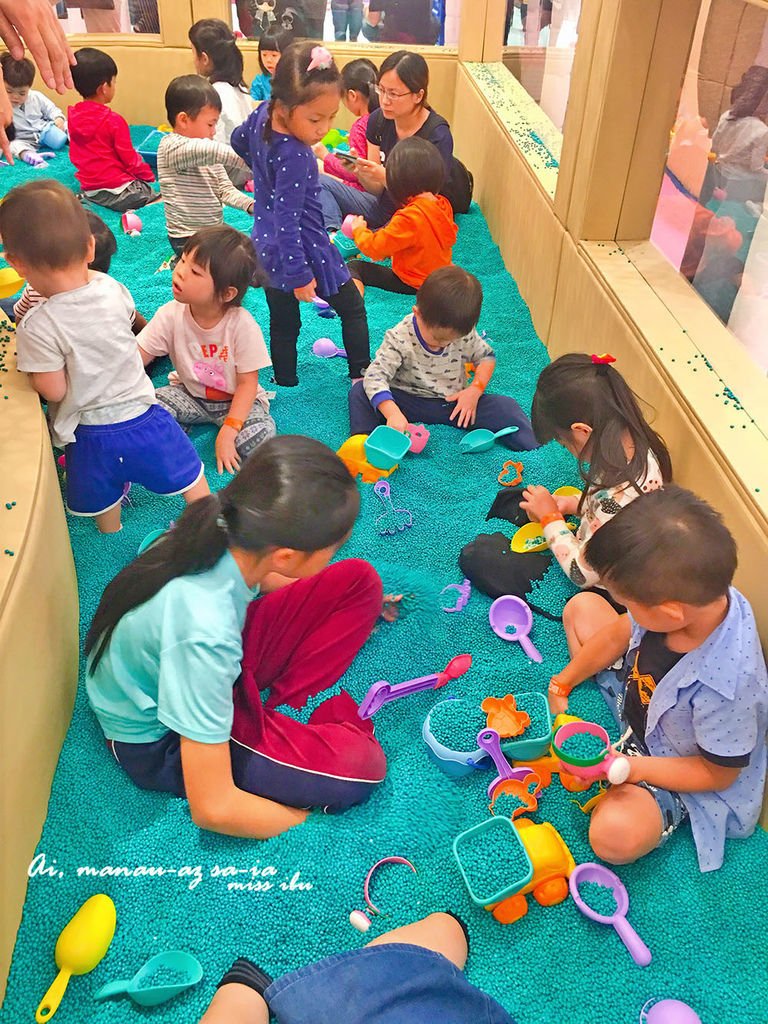[新北。親子樂園] 馬卡龍夢幻場景好玩又好拍~新北中和KID