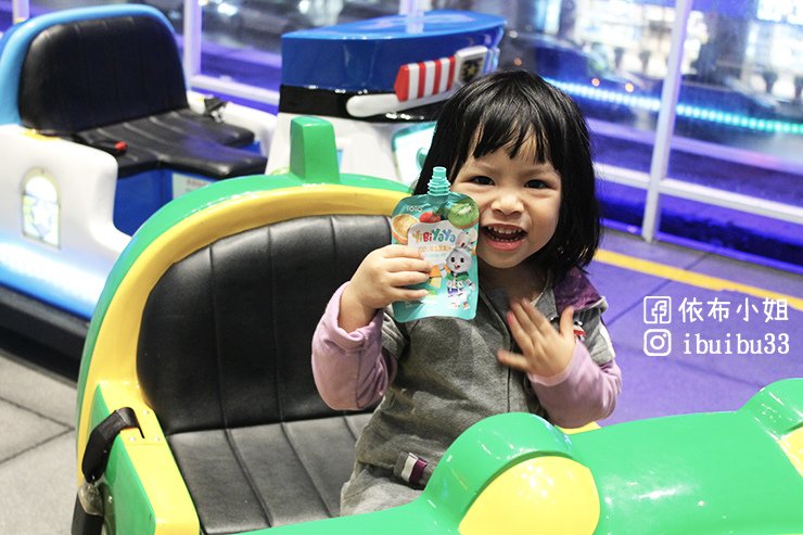 水果汁、小孩、小孩飲料、小孩果汁、幼兒食品、幼兒果汁、 幼兒飲品推薦、果汁、蔬菜果汁、蔬果汁、百分百果汁、 100%果汁、草莓果汁、胡蘿蔔汁、新竹美食、十全特好、十 全果醋 、iOiO、一比呀呀、禮盒推薦