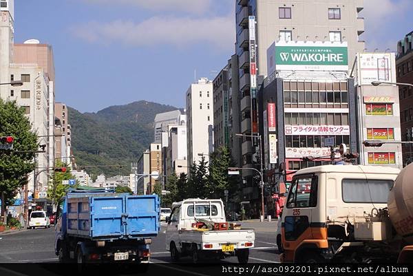 10230300公車站附近道路