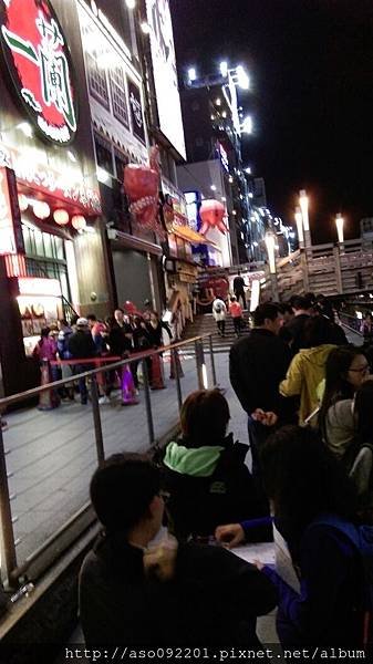 10221560排隊的人潮