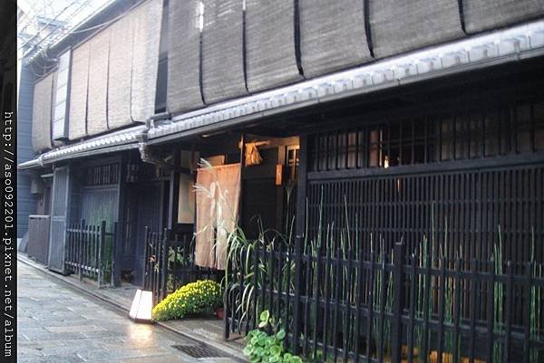 11241980餐館與佈置