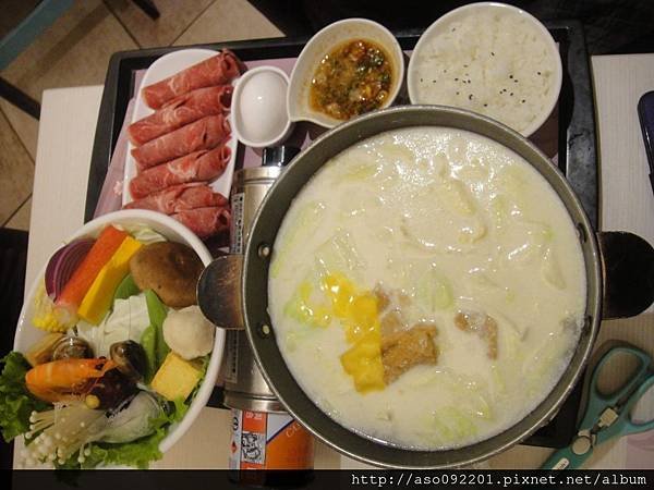 2015121313豐盛的火鍋