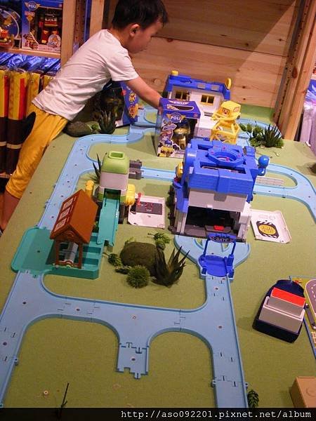 2016042909迷你車道遊戲區