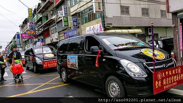 2016112229贊香豐原鎮清宮隨行車輛.jpg