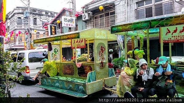 2016112233台灣護聖宮接駁車.jpg