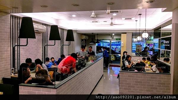 2016120906用餐區2
