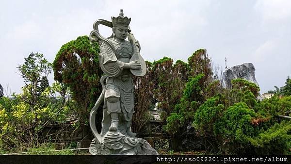 2016122433瞭望台上神仙雕飾