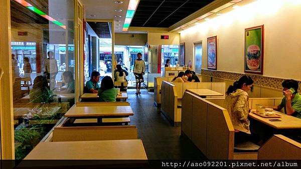 2017010207店內用餐空間