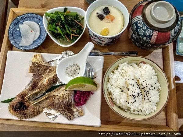2017070913鹽烤魚下巴定食