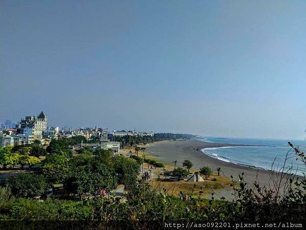 2018122007俯瞰旗津沙灘風景