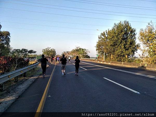 2019111711平坦開闊的道路.jpg