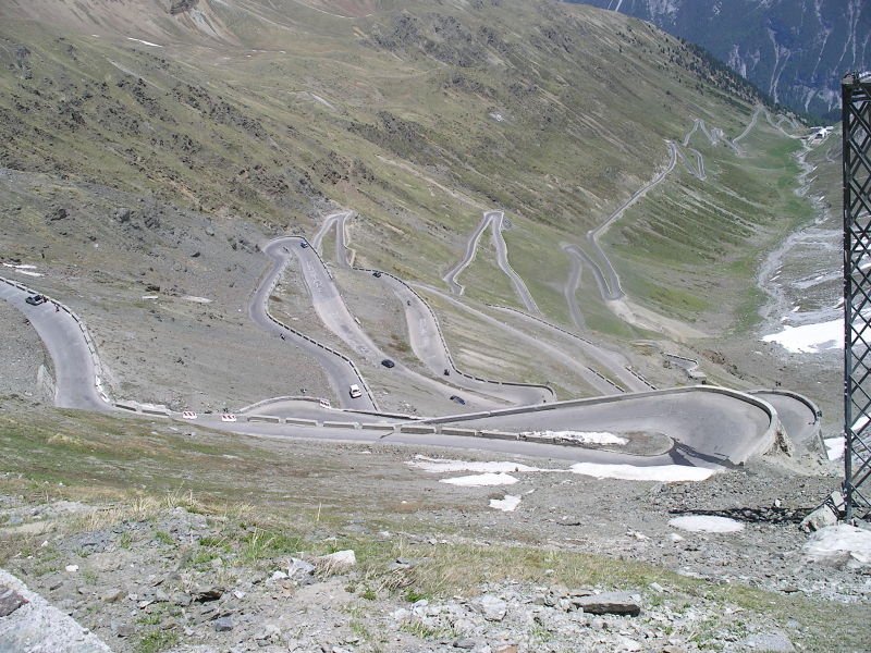 800px-Strada_Stelvio