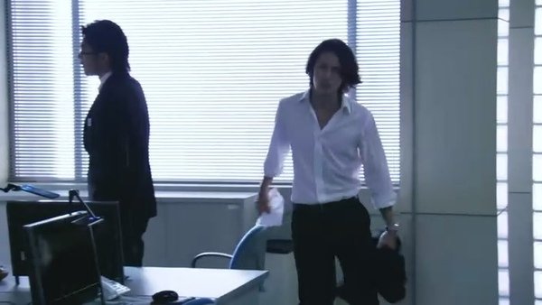 和恶魔契约的女人.Guilty.Akuma.to.Keiyakushita.Onna.Ep01.Chi_Jap.HDTVrip.704X396-YYeTs人人影视[(011458)22-15-21].JPG