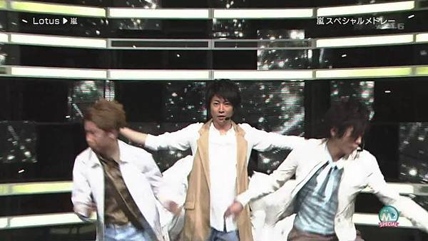 2011.04.01 嵐 スペシャルメドレー (720p)[11-11-37].JPG