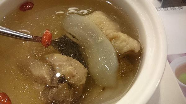 銀杏牛篣雞湯2