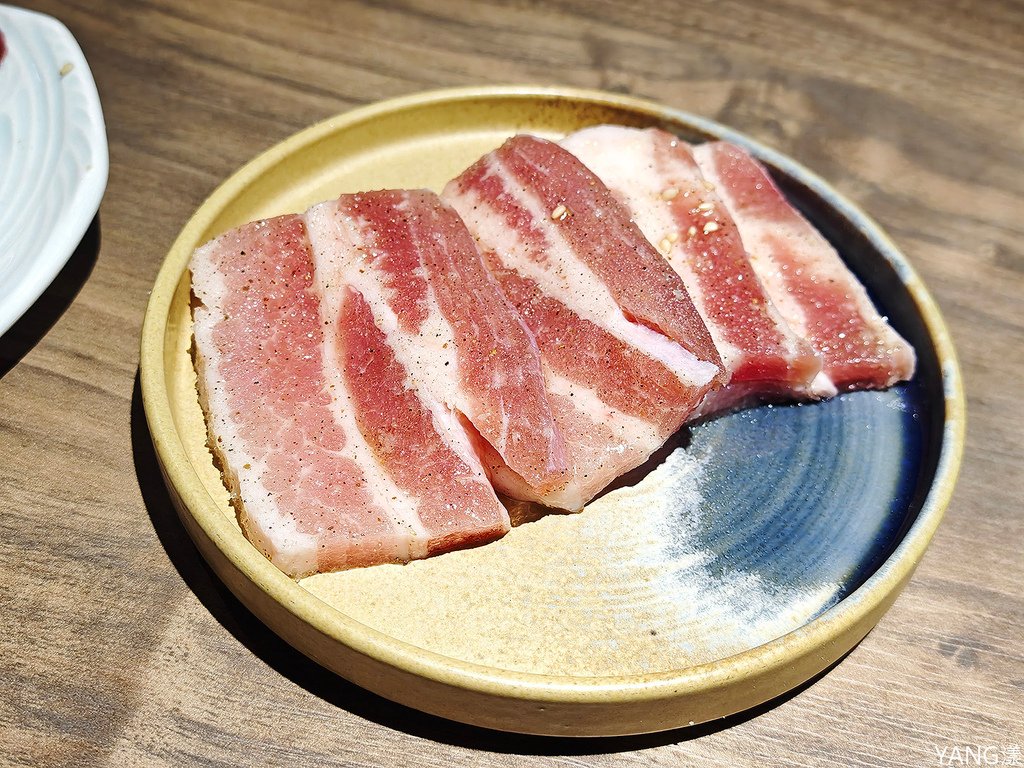 築間燒肉本命