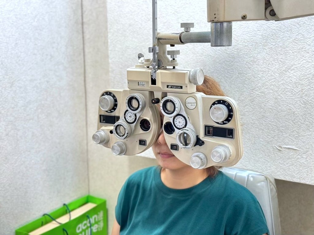 台南眼鏡店推薦｜ic berlin 配多焦變色鏡片｜3000
