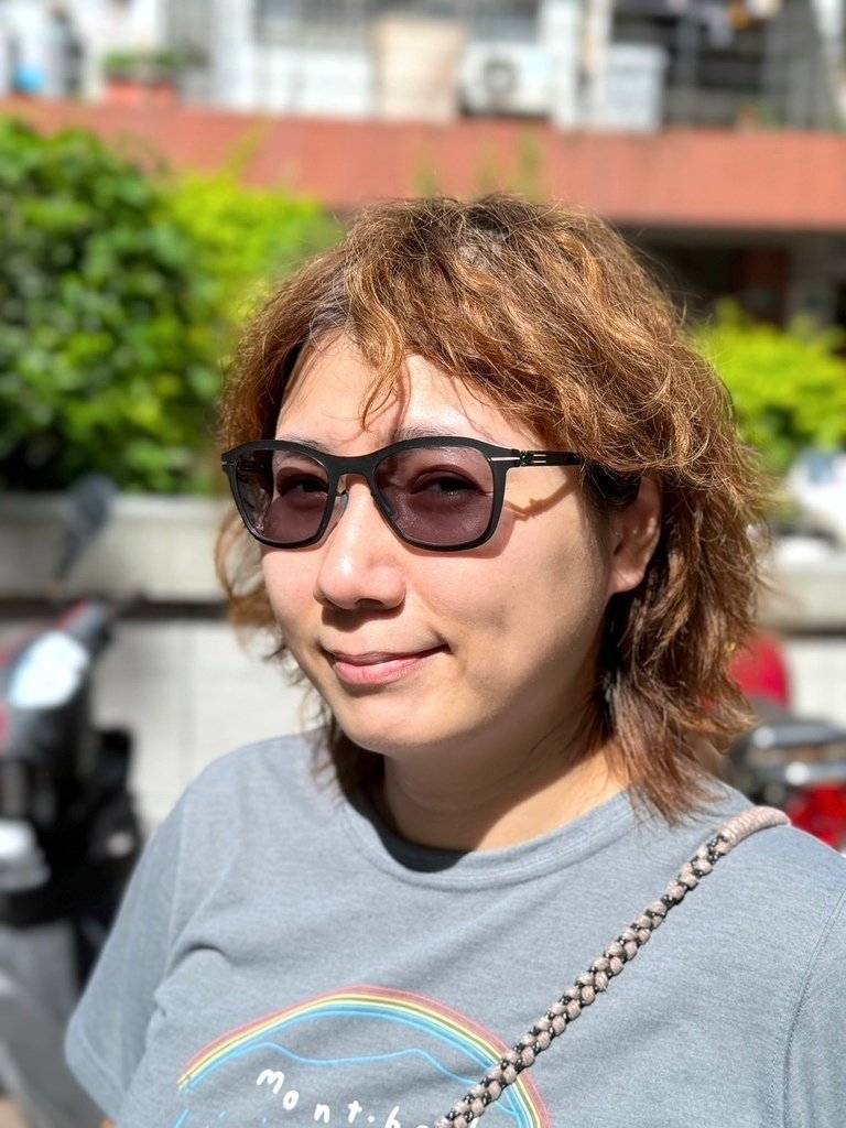 台南眼鏡店推薦｜ic berlin 配多焦變色鏡片｜3000