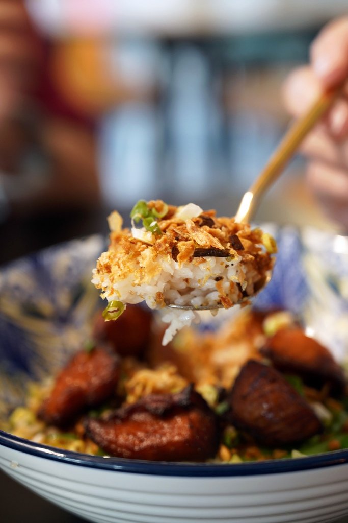 高雄楠梓美食必吃！智勝所香港餐廳，道地港味讓你驚豔！蔥油松阪