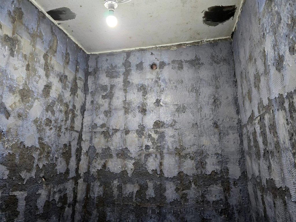 台南廁所翻新推薦│砍掉浴缸淋浴空間更大│全部打掉重做防水層│