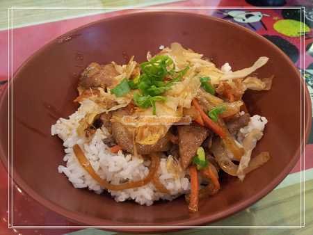 鮪魚蓋飯