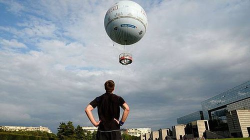 le-ballon-d-airparif-au-parc-andre-citroen-le-4-aout-2014-a-paris_5008415.jpg