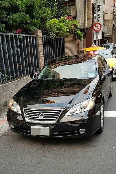 LEXUS ES350 2009年 台北市中古車估價實例，LEXUS 中古車行情及車輛介紹。