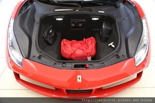 美規外匯車 法拉利Ferrari 488 GTB V8 詳細介紹，美規外匯車 法拉利Ferrari 488 GTB V8開箱分享，美規外匯車 法拉利Ferrari 488 GTB V8評價分享。買賣外匯車推薦建議LA桃園車庫，買賣中古車估價推薦建議請找LA桃園車庫。