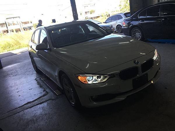 LA✩維修保養日誌BMW 328 F30保養。買賣外匯車推薦建議LA桃園車庫，買賣中古車估價推薦建議請找LA桃園車庫。