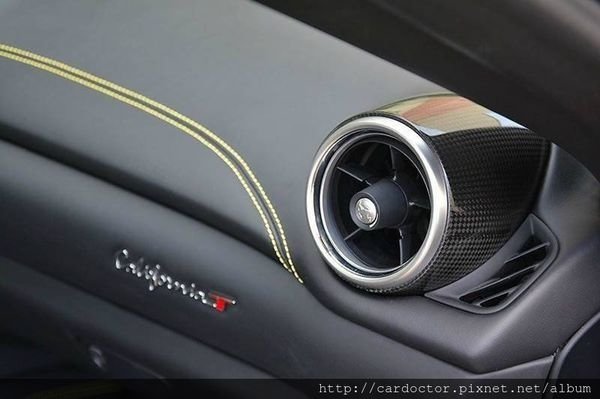 美規外匯車 法拉利Ferrari California T 3.8 V8 詳細介紹，美規外匯車 法拉利Ferrari California T 3.8 V8開箱分享，美規外匯車 法拉利Ferrari California T 3.8 V8評價分享。買賣外匯車推薦建議LA桃園車庫，買賣中古車估價推薦建議請找LA桃園車庫。