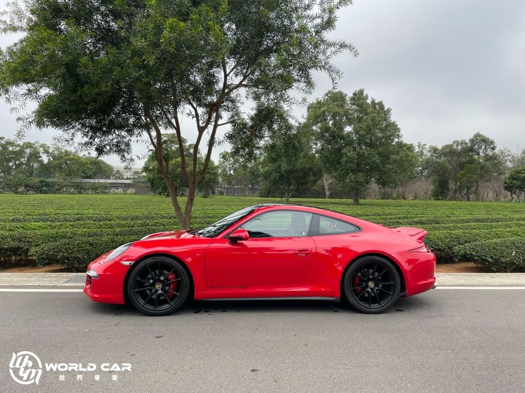 加規保時捷991 Carrera4S外匯車，代購加規外匯車商請找世界車業。保時捷911二手車。