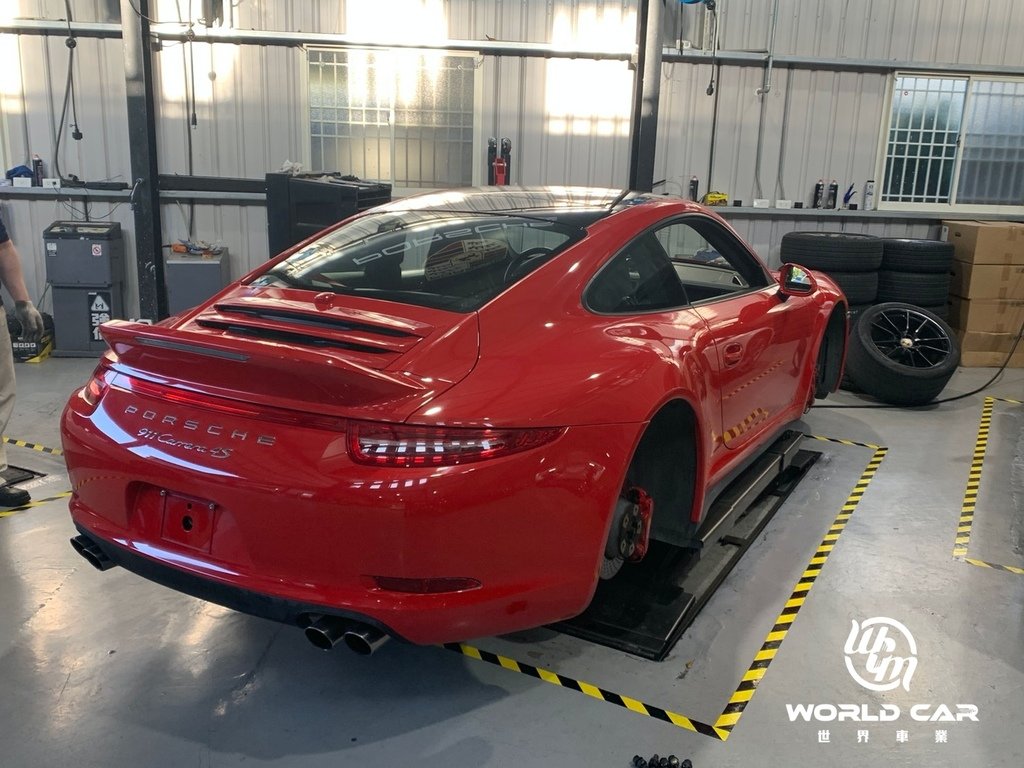 加規保時捷991 Carrera4S外匯車，代購加規外匯車商請找世界車業。保時捷911二手車。