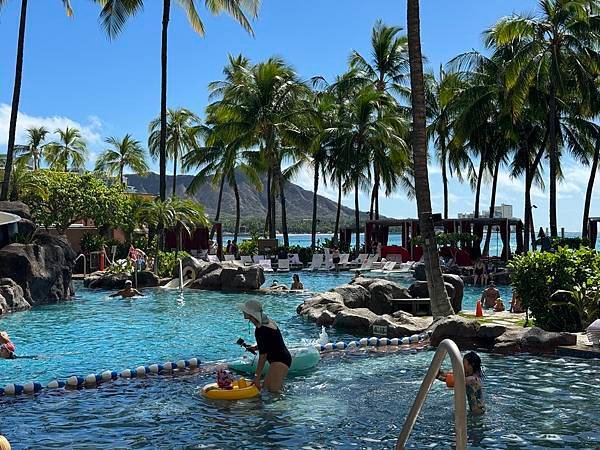 海岸散步：waikiki beach ~ ala moana