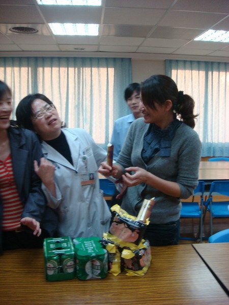 980213當beer公主遇上張君雅大姐姐之慶生會 (9).JPG