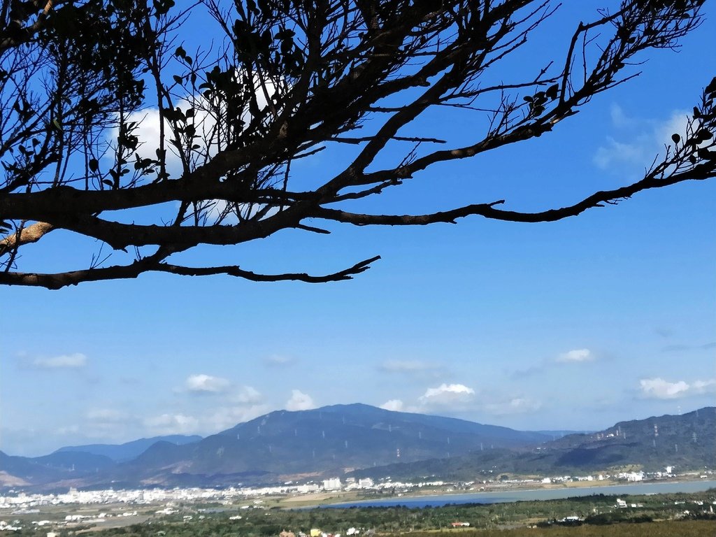 16.高山巖.jpg